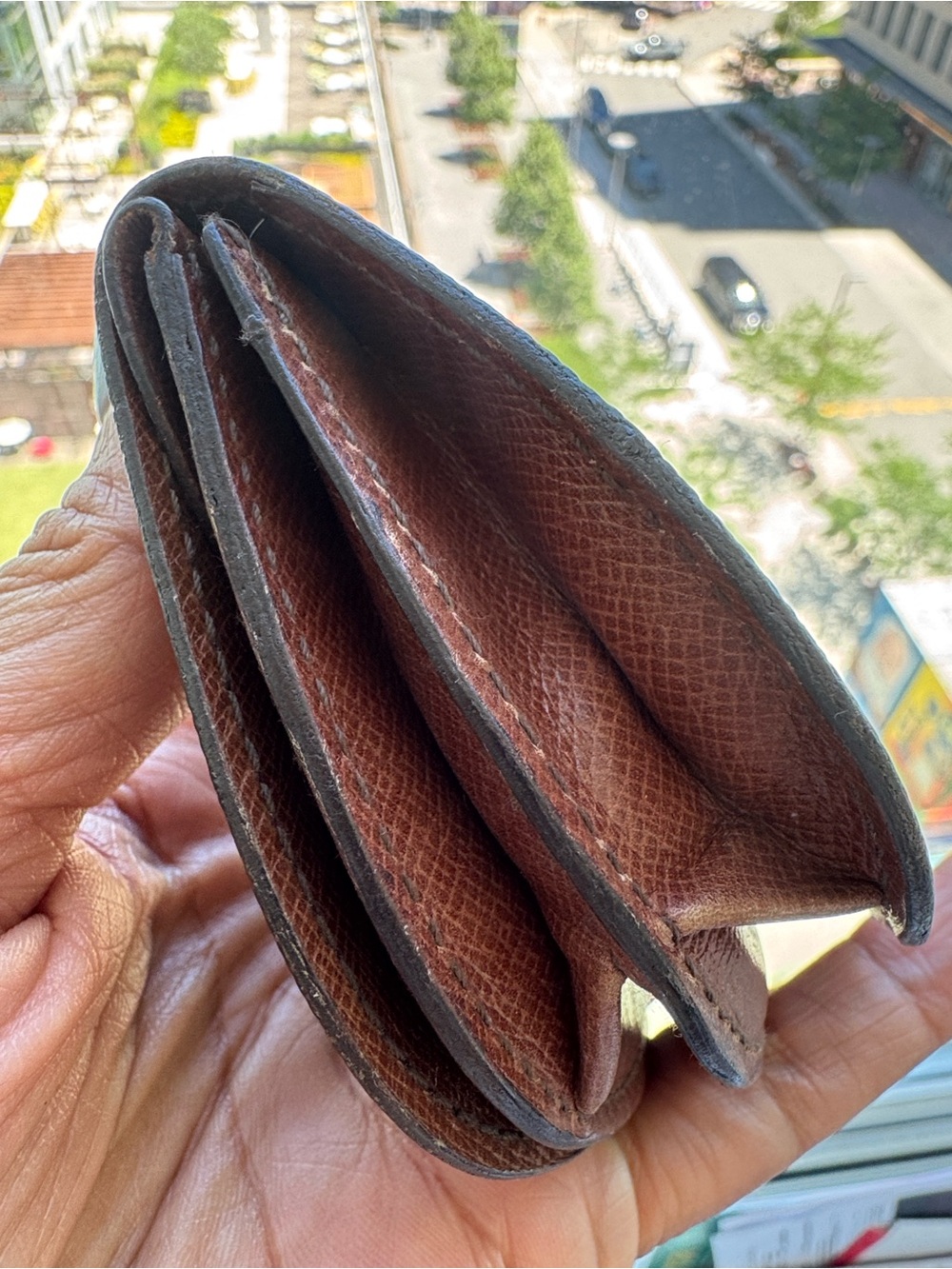Louis Vuitton Monogram Canvas Coin Pouch in Brown and Gold 100% authenticity - Picture 3 of 9